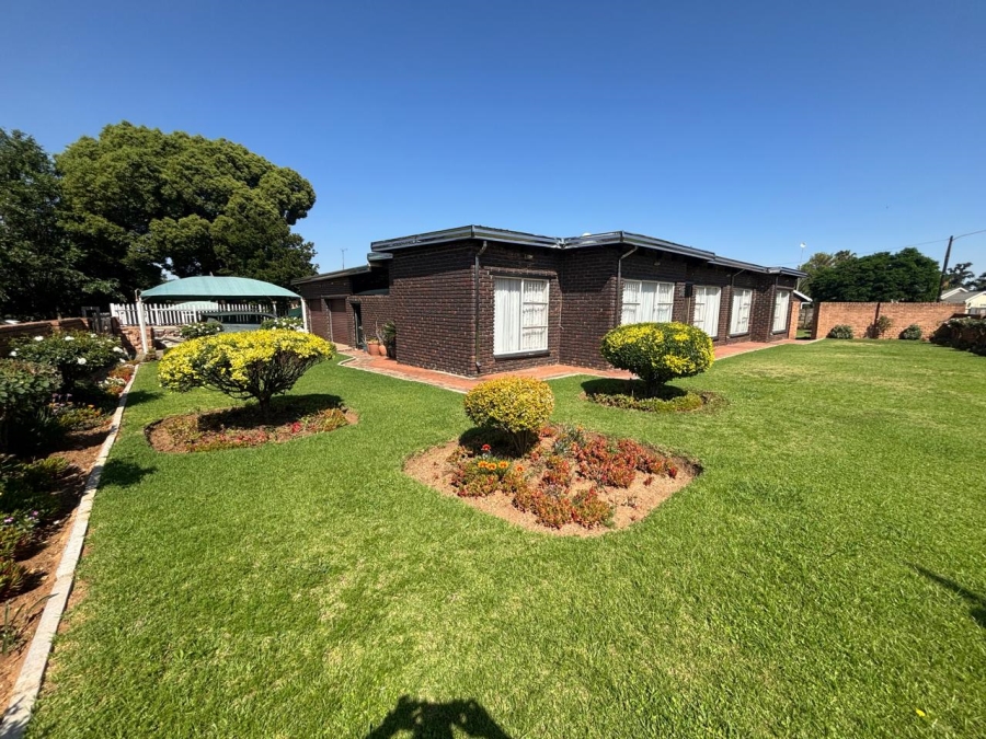 3 Bedroom Property for Sale in Bonanne Gauteng