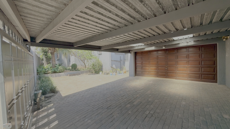 4 Bedroom Property for Sale in Kensington Gauteng