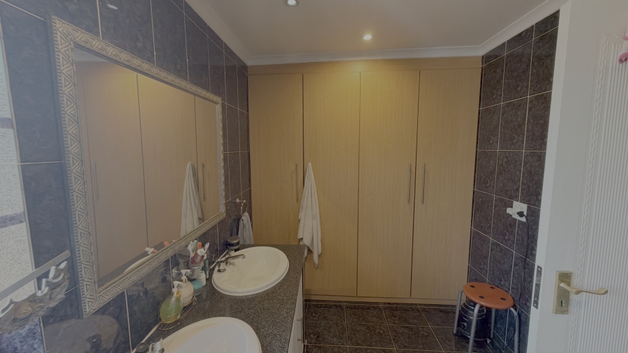 4 Bedroom Property for Sale in Kensington Gauteng
