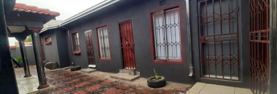 3 Bedroom Property for Sale in Siluma View Gauteng