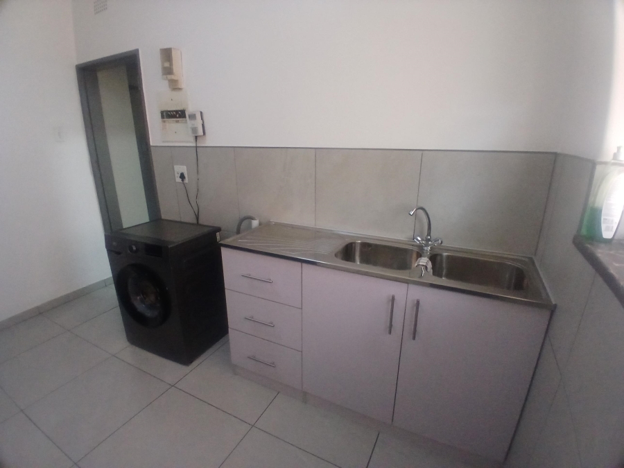 To Let 2 Bedroom Property for Rent in Chrisville Gauteng