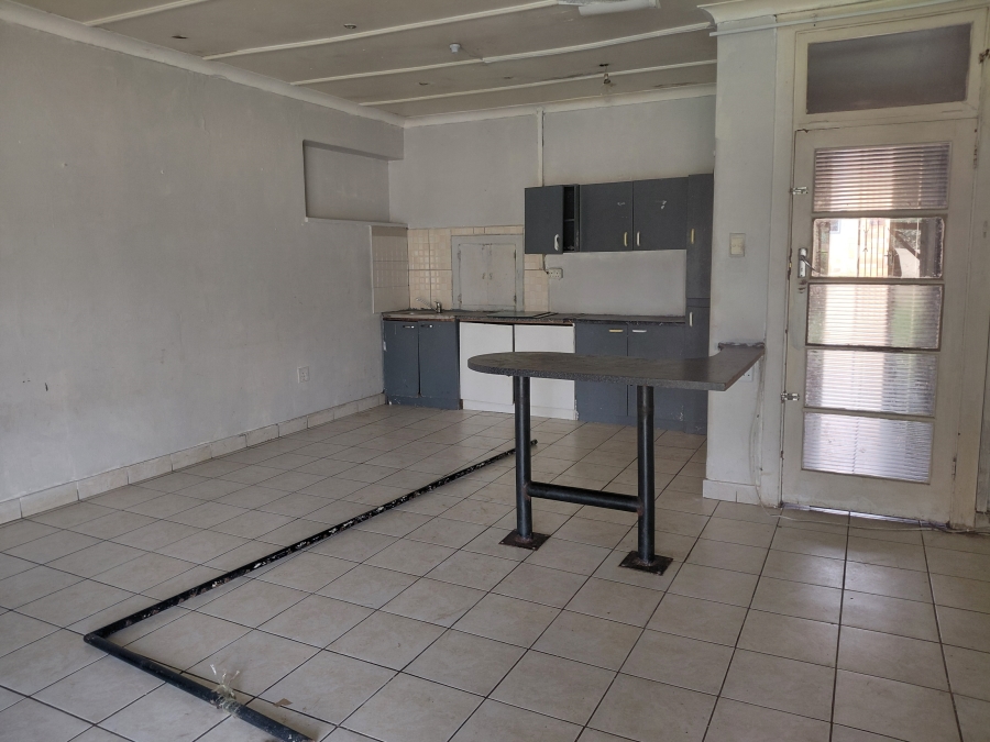 8 Bedroom Property for Sale in The Hill Gauteng