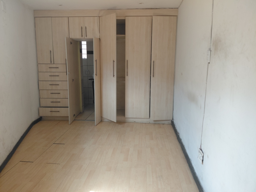 8 Bedroom Property for Sale in The Hill Gauteng