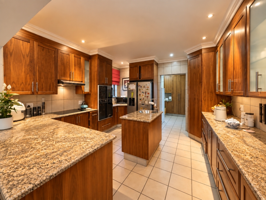 5 Bedroom Property for Sale in Midstream Estate Gauteng
