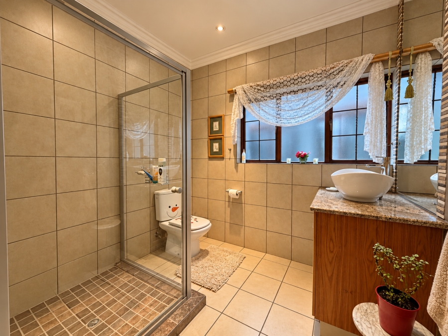 5 Bedroom Property for Sale in Midstream Estate Gauteng