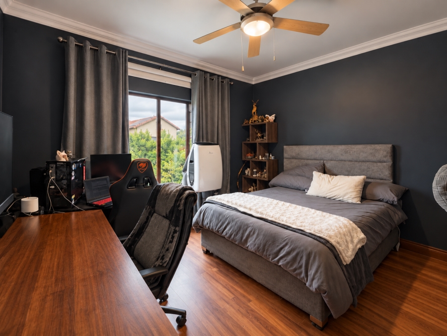 5 Bedroom Property for Sale in Midstream Estate Gauteng