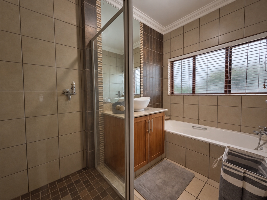 5 Bedroom Property for Sale in Midstream Estate Gauteng