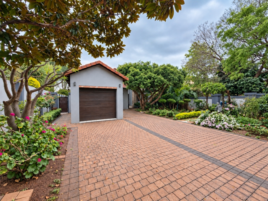 5 Bedroom Property for Sale in Midstream Estate Gauteng