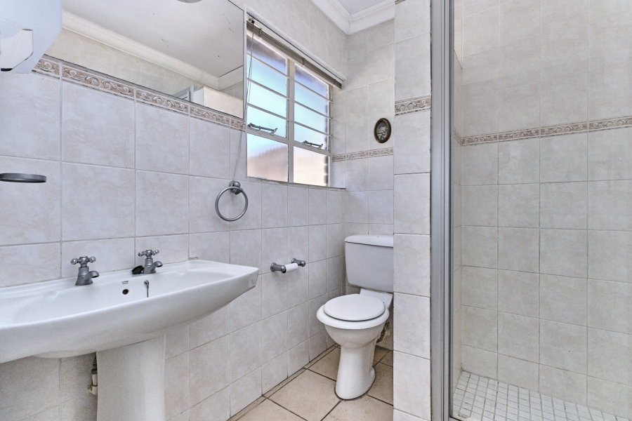 To Let 4 Bedroom Property for Rent in Halfway Gardens Gauteng