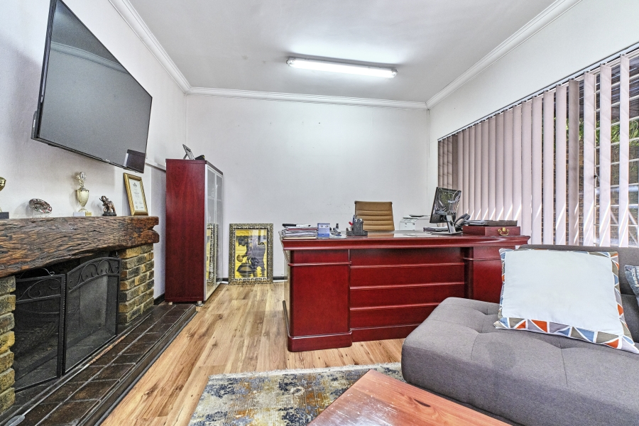 To Let 4 Bedroom Property for Rent in Halfway Gardens Gauteng