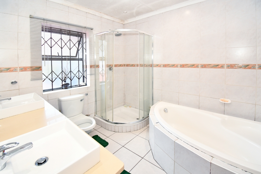 4 Bedroom Property for Sale in Oriel Gauteng