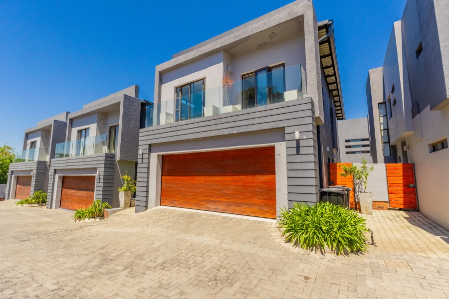 3 Bedroom Property for Sale in Petervale Gauteng