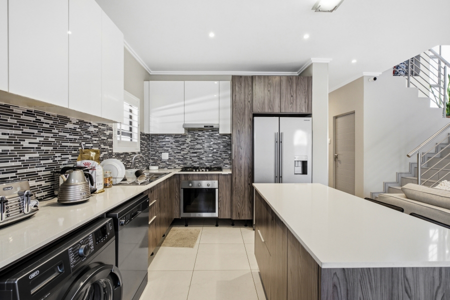 3 Bedroom Property for Sale in Petervale Gauteng