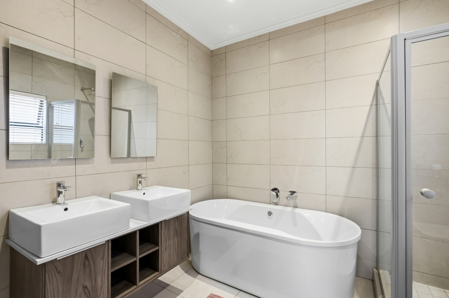 3 Bedroom Property for Sale in Petervale Gauteng