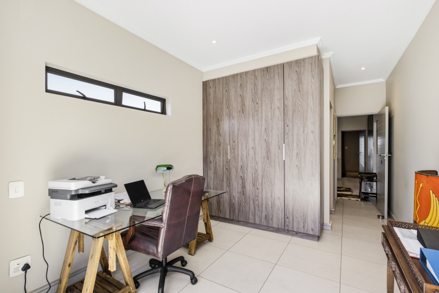 3 Bedroom Property for Sale in Petervale Gauteng
