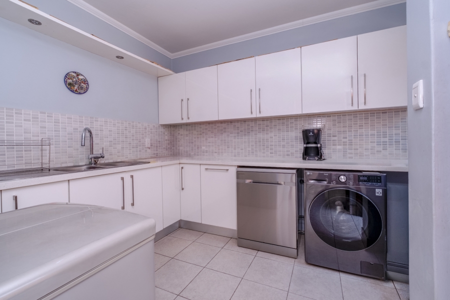 4 Bedroom Property for Sale in Lonehill Gauteng