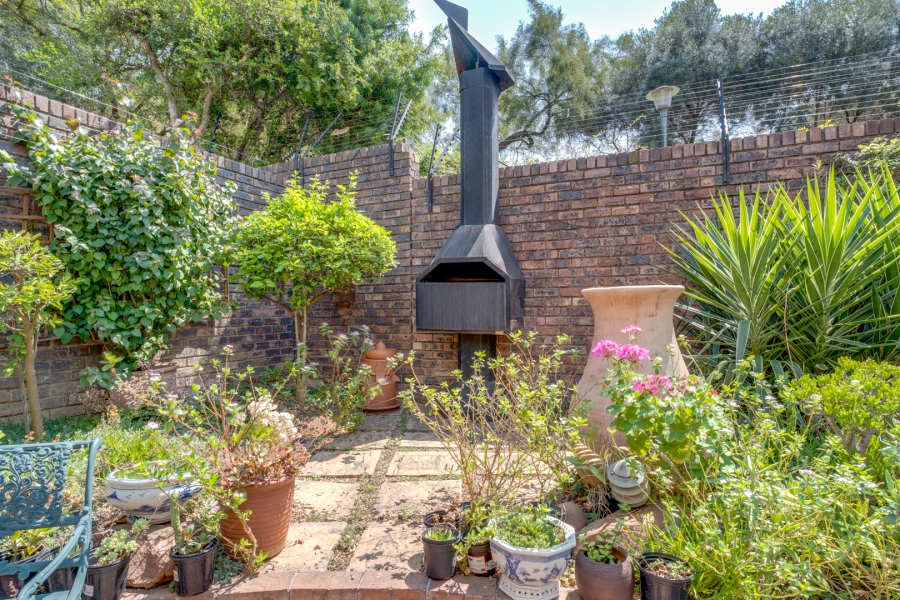 4 Bedroom Property for Sale in Lonehill Gauteng