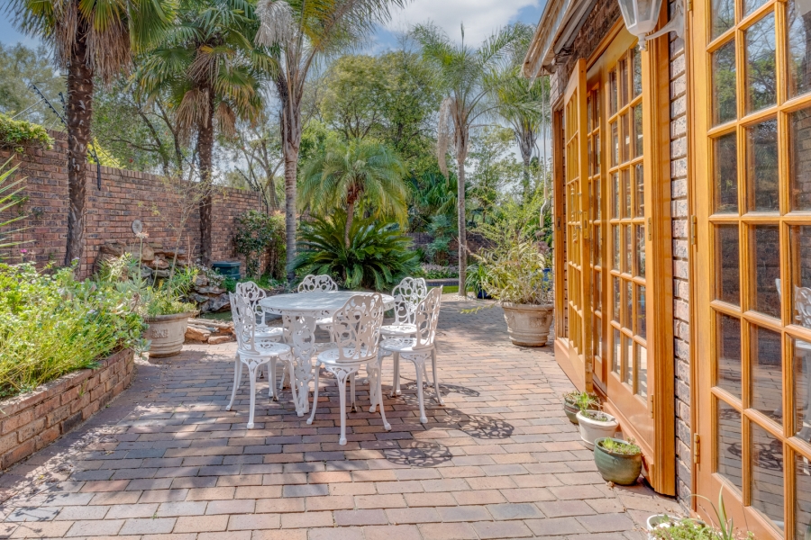 4 Bedroom Property for Sale in Lonehill Gauteng
