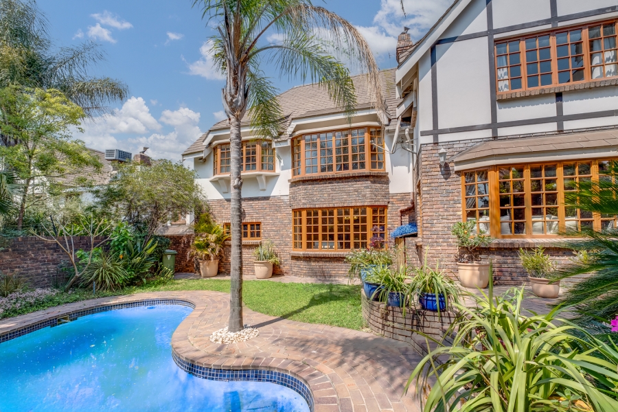 4 Bedroom Property for Sale in Lonehill Gauteng