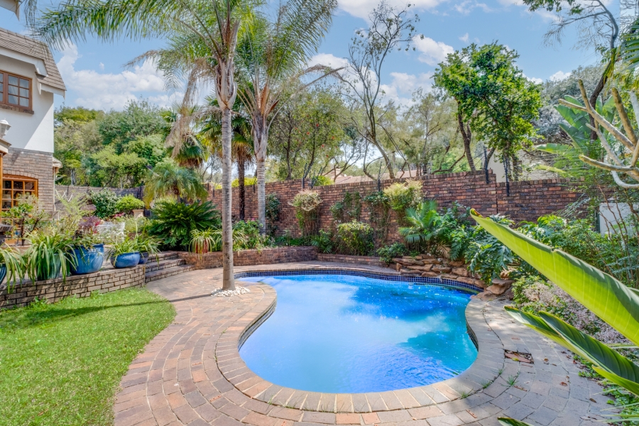 4 Bedroom Property for Sale in Lonehill Gauteng