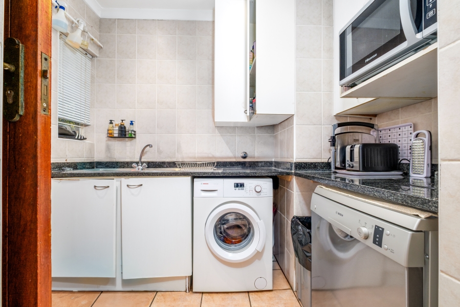 To Let 4 Bedroom Property for Rent in Sundowner Gauteng