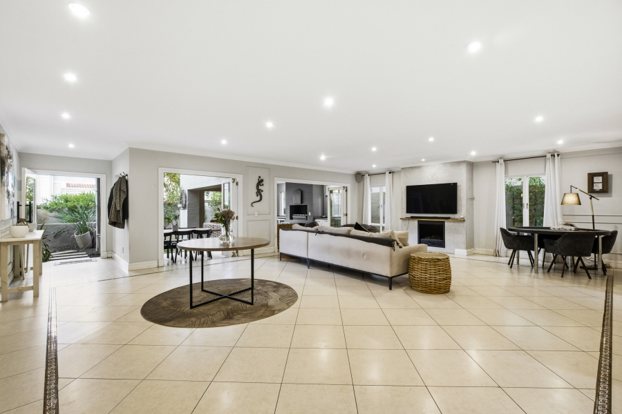 4 Bedroom Property for Sale in Broadacres Gauteng