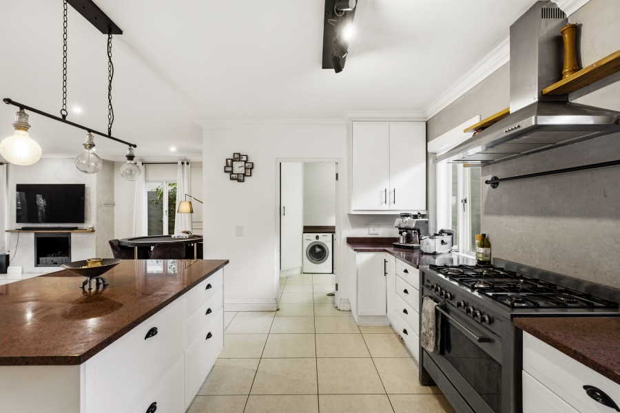 4 Bedroom Property for Sale in Broadacres Gauteng