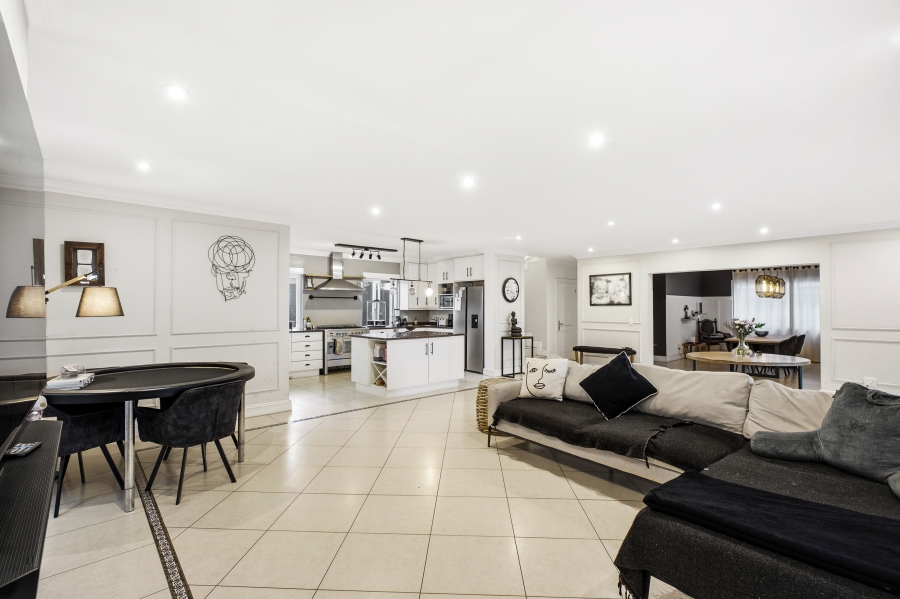 4 Bedroom Property for Sale in Broadacres Gauteng