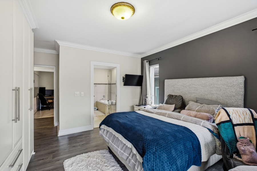 4 Bedroom Property for Sale in Broadacres Gauteng