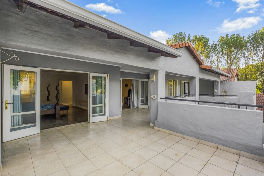 4 Bedroom Property for Sale in Broadacres Gauteng