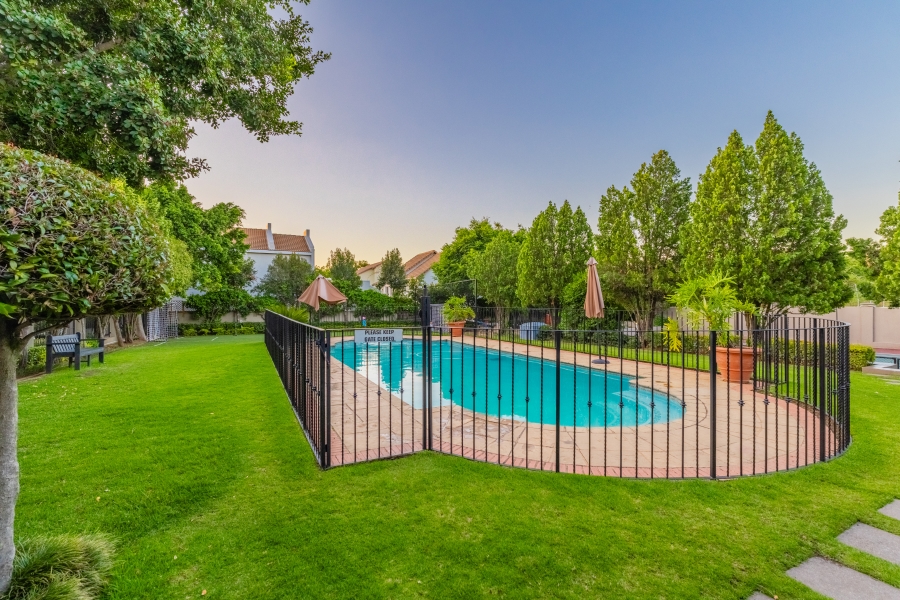 4 Bedroom Property for Sale in Broadacres Gauteng
