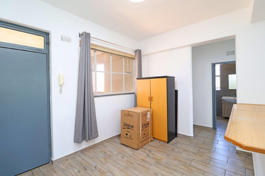 To Let 1 Bedroom Property for Rent in Savoy Estate Gauteng