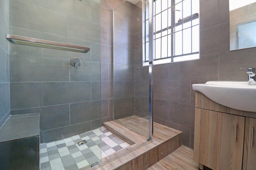 To Let 1 Bedroom Property for Rent in Savoy Estate Gauteng