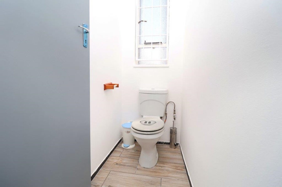To Let 1 Bedroom Property for Rent in Savoy Estate Gauteng