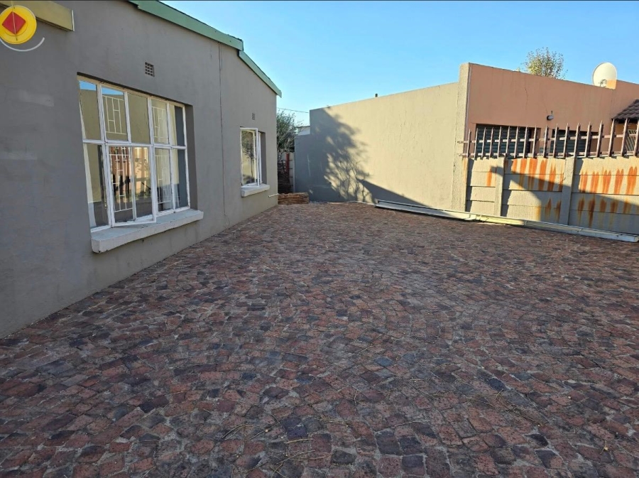 To Let 4 Bedroom Property for Rent in Minnebron Gauteng