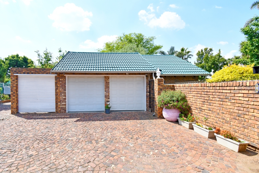 4 Bedroom Property for Sale in Eden Glen Gauteng