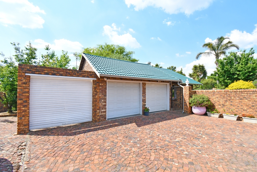 4 Bedroom Property for Sale in Eden Glen Gauteng