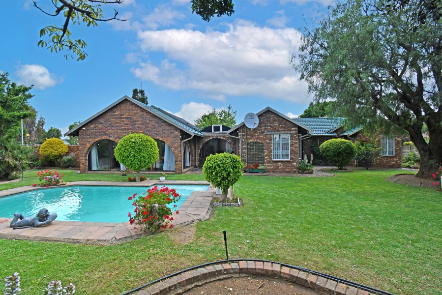 4 Bedroom Property for Sale in Eden Glen Gauteng
