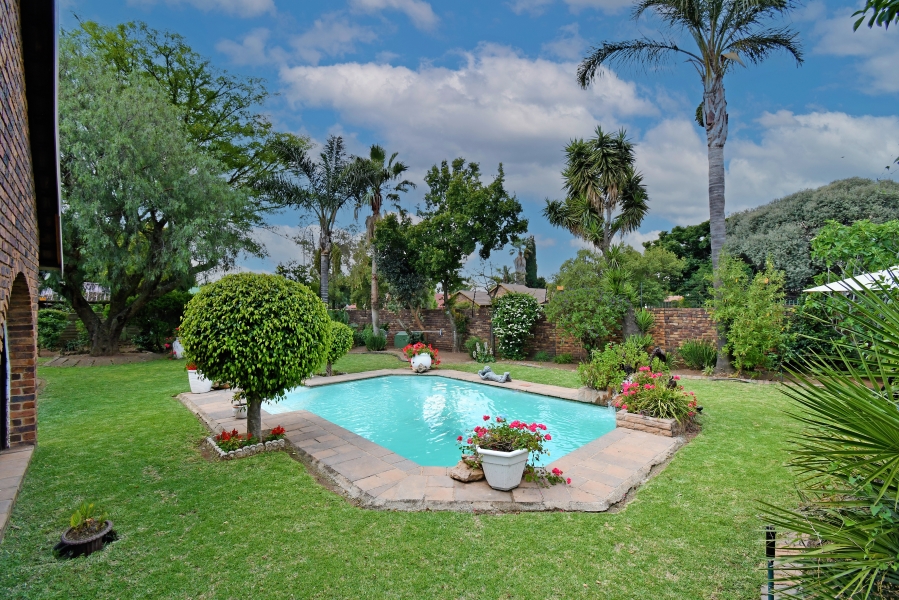 4 Bedroom Property for Sale in Eden Glen Gauteng