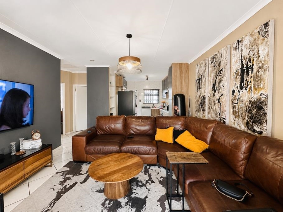 2 Bedroom Property for Sale in Lambton Gardens Gauteng