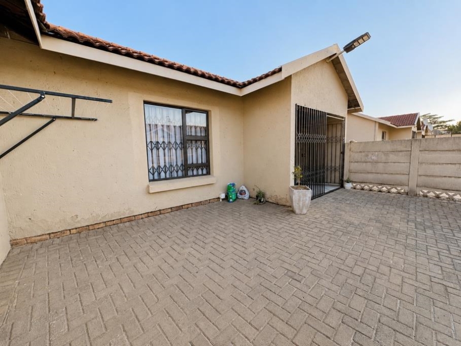 2 Bedroom Property for Sale in Lambton Gardens Gauteng