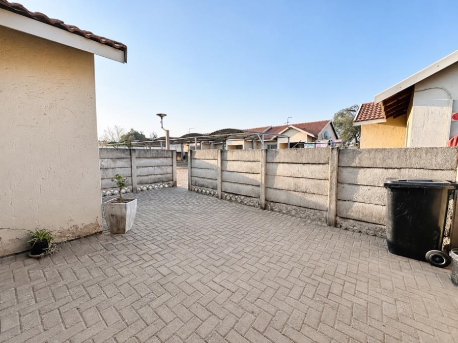 2 Bedroom Property for Sale in Lambton Gardens Gauteng