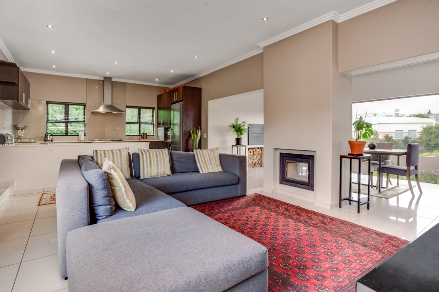 To Let 4 Bedroom Property for Rent in Barbeque Downs Gauteng