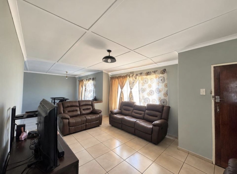 To Let 3 Bedroom Property for Rent in Minnebron Gauteng