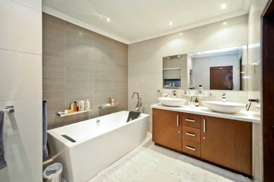 4 Bedroom Property for Sale in Sandown Gauteng