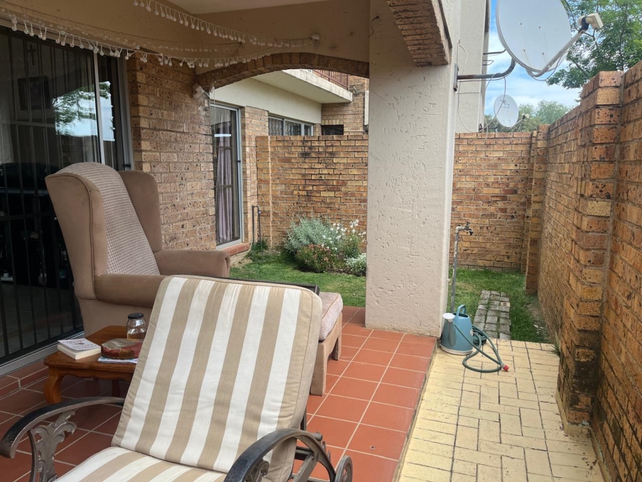 2 Bedroom Property for Sale in Noordwyk Gauteng