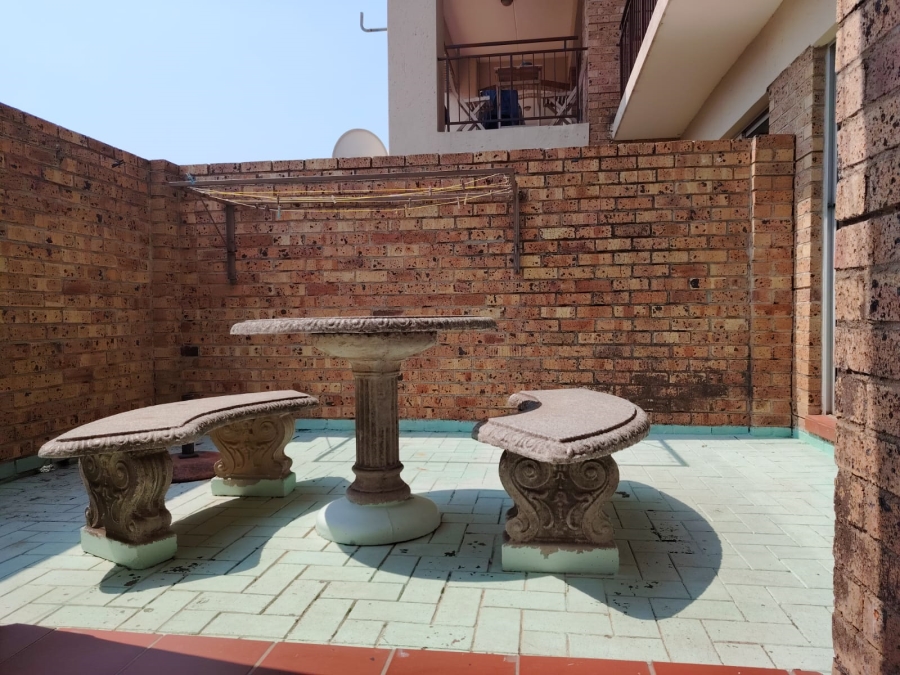 2 Bedroom Property for Sale in Noordwyk Gauteng