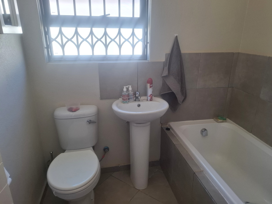 3 Bedroom Property for Sale in Westonaria Gauteng