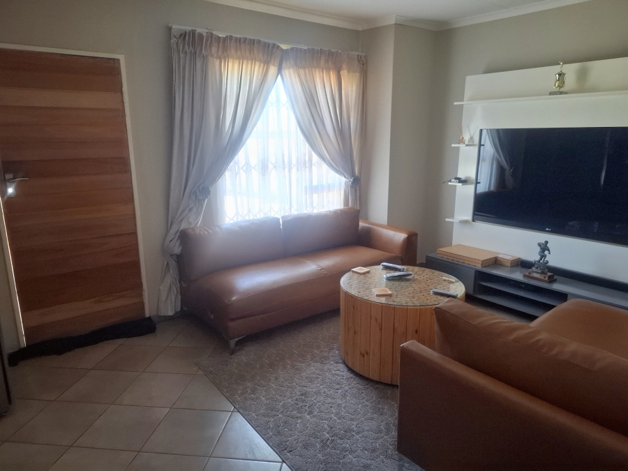 3 Bedroom Property for Sale in Westonaria Gauteng