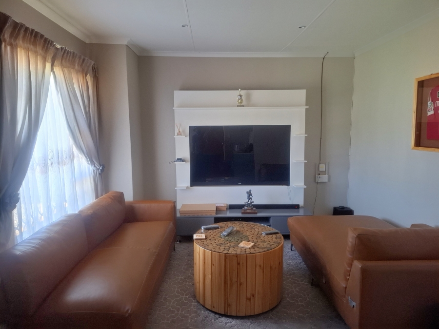 3 Bedroom Property for Sale in Westonaria Gauteng